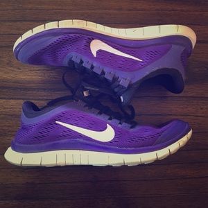 Nike Light Weight Tennis Shoe